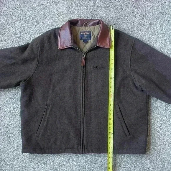 Woolrich Men's Brown Barn Chore Coat - Picture 16 of 16